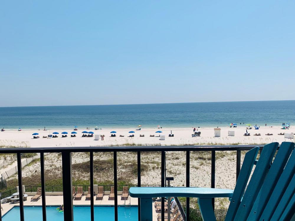 Island Winds East 308 by ALBVR - Beautifully renovated beachfront condo & steps away from Hangout & more!